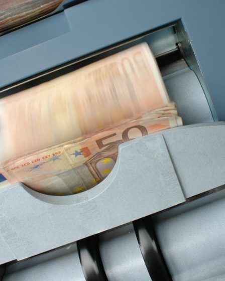 Guide pratique pour choisir un détecteur de faux billets